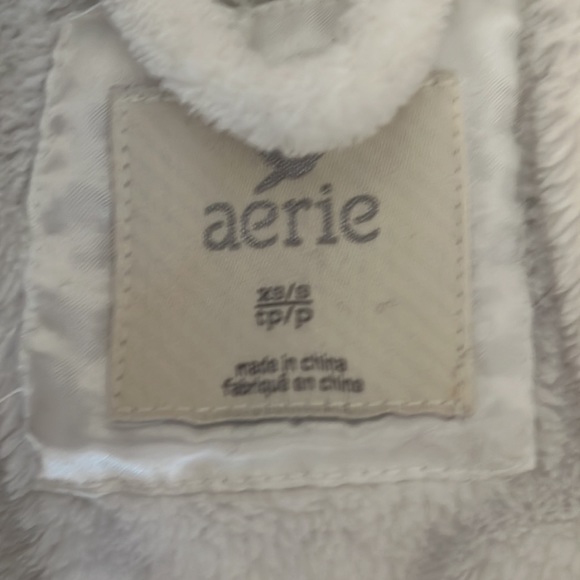 Short White Robe - Picture 3 of 7